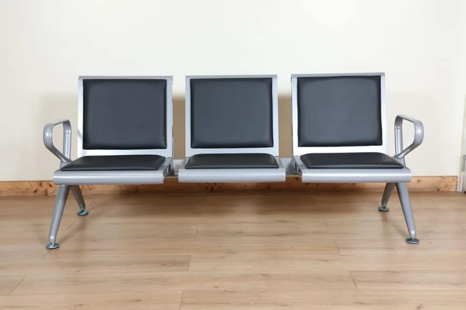 3-linked padded waiting chair